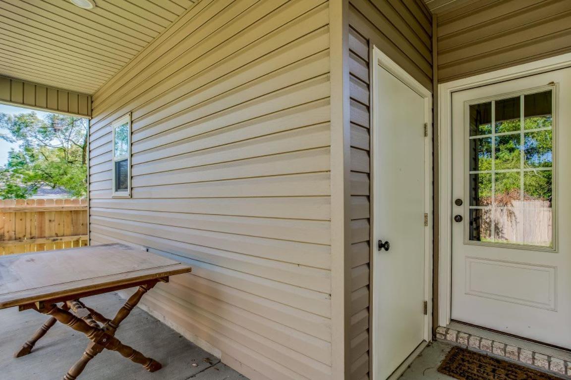 Beach Flow Bungalow-Mins To Downtown-Dining-Base Pensacola Exterior photo