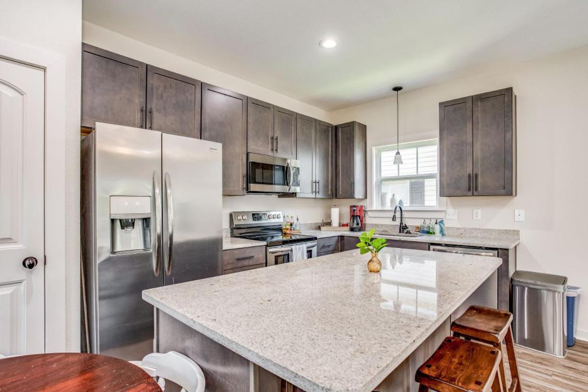 Beach Flow Bungalow-Mins To Downtown-Dining-Base Pensacola Exterior photo