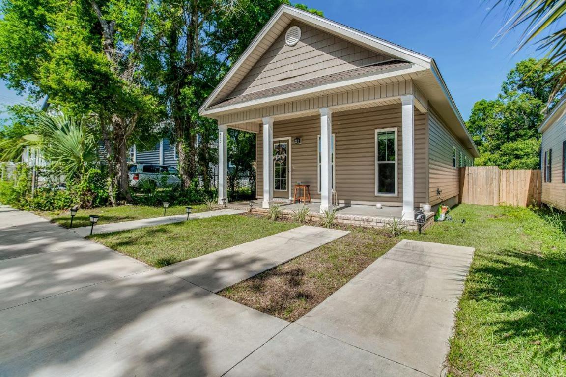 Beach Flow Bungalow-Mins To Downtown-Dining-Base Pensacola Exterior photo